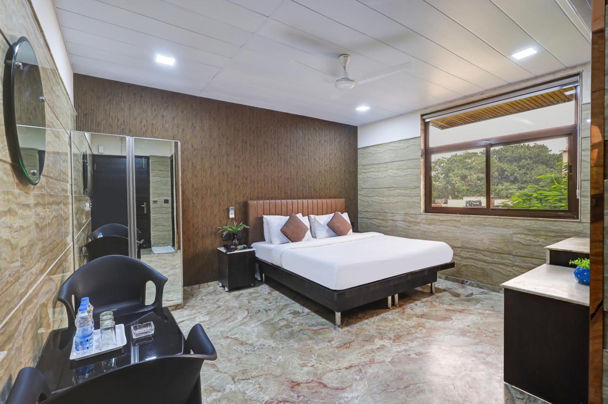Hotel Singh Palace Делі Екстер'єр фото