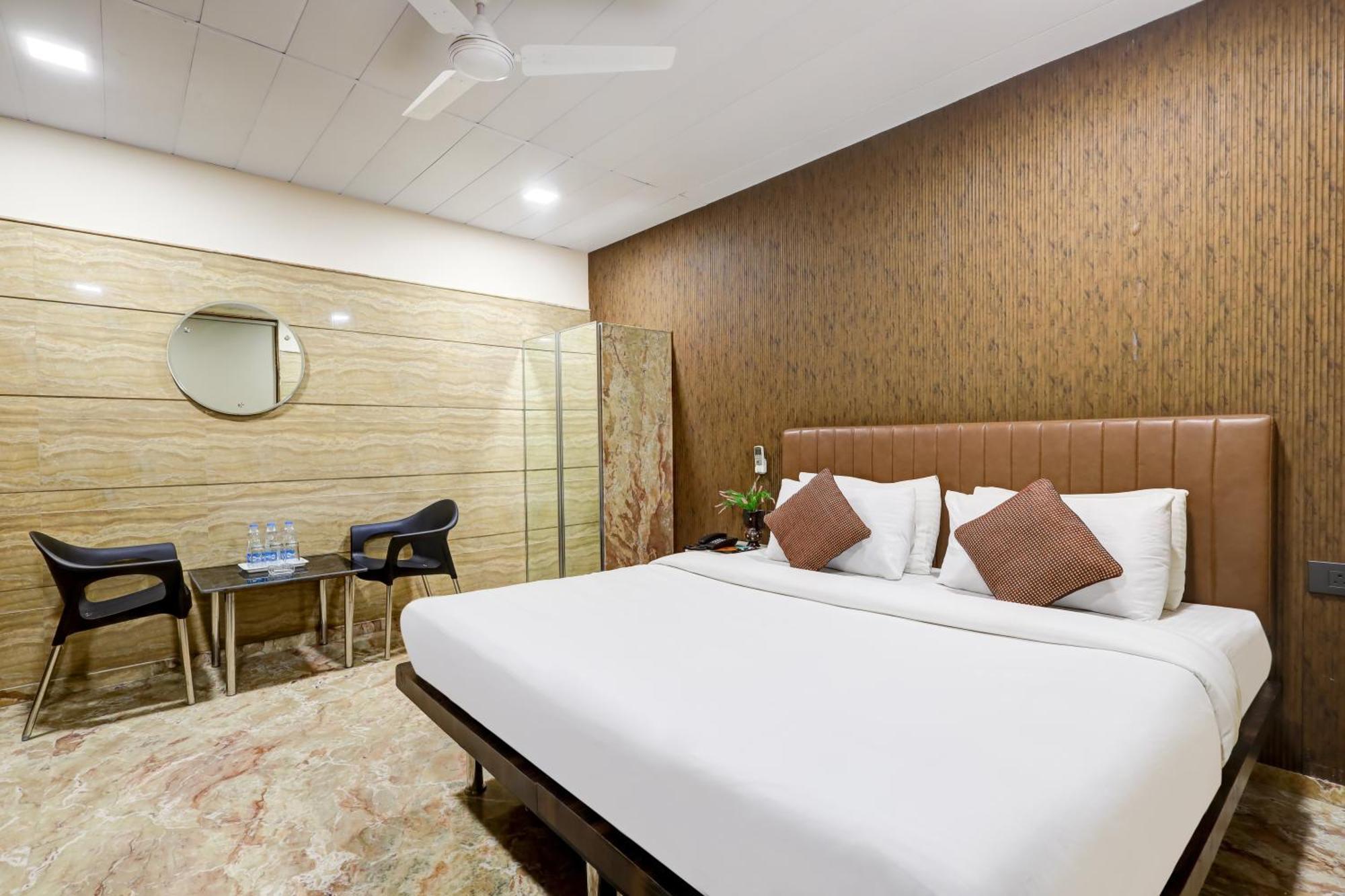 Hotel Singh Palace Делі Екстер'єр фото