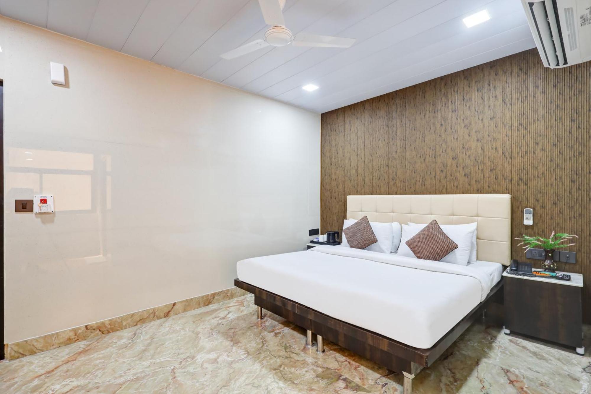 Hotel Singh Palace Делі Екстер'єр фото