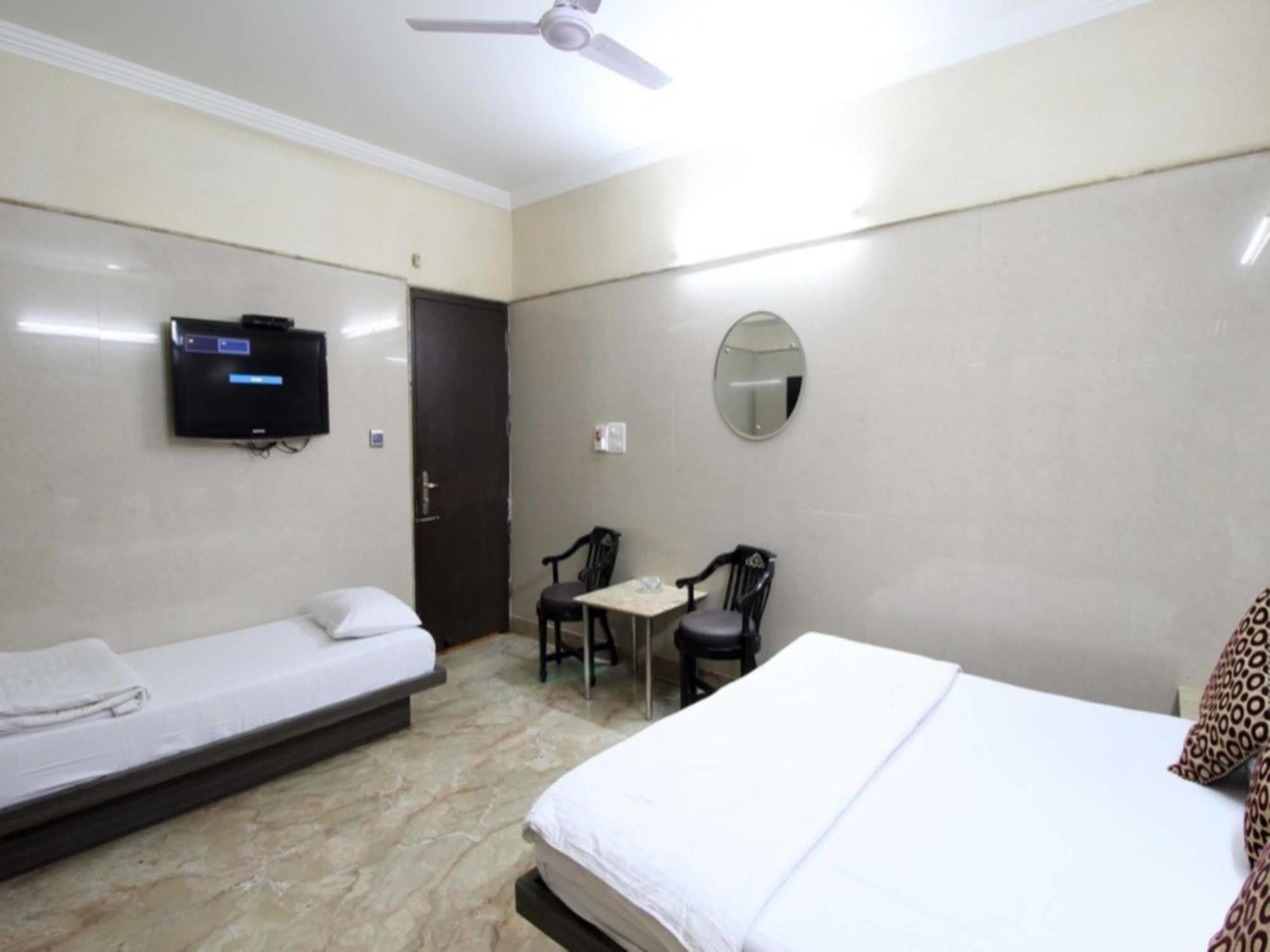 Hotel Singh Palace Делі Екстер'єр фото